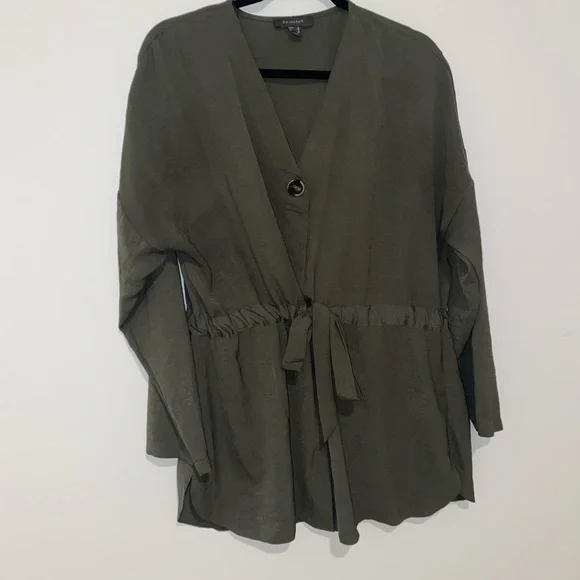 Gently worn green Primark blouse size 12. - Picture 6 of 8
